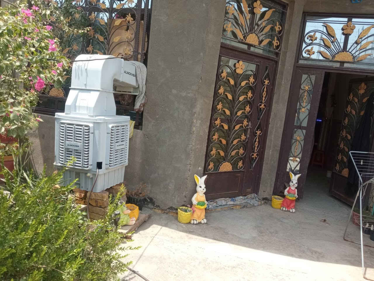 المساحه ١٥٠متر طابو زراعي سند باسم صاحب البيت
حله بكرلي حي الفنانين 
خلف مدرسه آبن طاووس قريب شارع ٢٠متر
محتويات الدار طابق واحد #غرفة نوم واحدة +#كلدور +#مجمع صحيات +#مطبخ +#مناور عدد2+#صالة +#ومدخل +#حديقة +#وكراج سيارة 
موقع ممتاز وخدمات متوفرة كاملة مدرسة قريبه مسافة دقيقه مشي والمنطقه كلش حلوه 
مي +
مجاري 
+كهرباء فول +شارع سبيس 
عرض الشارع 11متر 

للاستفسار  اكثر عن البيت مراسلة صاحب البيت ع هذا الرقم 
‏‪0781 313 6980‬‏ السعر 63وبيه مجال بسيط
