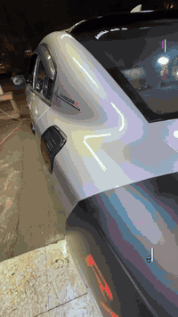 ورحمه الله وبركاته ابو نور النعيمي للعنايه بالسيارات خدمات بولش وحمام ...