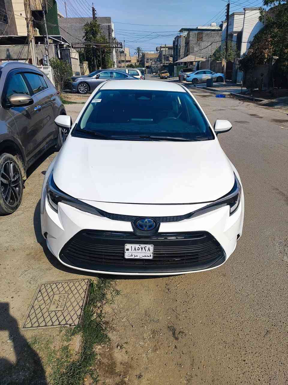 السلام عليكم اخوان كورولا ٢٤ وارد امريكي هايبرد  فئه le بصمه رادارت جانبيه لون ابيض ماشيه ١٨ الف سياره جديده حادث السياره جاملغ وبنيد وصور الحادث بلمنشور  تعمير درجه اولئ السياره بدون رقم تترقم جميع المحافظات مجانا للاتصال *********** السعر ١٥٥$   اخوان ياباني اصل
