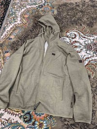 تيشيرت جاك • مقاس لارج • زيتوني