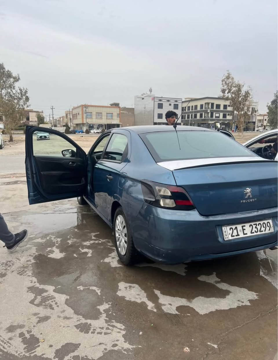 بيجو ٣٠١ خليجي
موديل ٢٠١٥
تبريد كير و مكينة ابشرط 
شاشة جبيرة كامرة
كير اوتاماتيك 
سيارة خليجي كفالة عامة صدر و الطيارات بالشرط بيه ٣ قطع بدون دواخل بدون ايرباكات 
تحويل غرامة ابشرط سنوية و رقم جديد ثاني يوم احولك السيارة باسمك
 ماسيحة اوتو 
سيارة نظيفة جدا 
٤ جامات كهربائي

***********

بيجو ٣٠١ خليجي
موديل ٢٠١٥
تبريد بة شةرت ،
كاميرة،
شاشة كةورة ، 
٤جام كاهرباي
كير اوتاماتيك،
كير و مةكينة بةشةرت فةحس
سةيارةكة لوكة مةسرفي دينازيكي تيا نيية 
سي بارجة بوياخة بي ناو كرتن 
ماسيحة اوتو
تةحويل بةشةر سةنةوي و رةقةم نويية 

*********** أربيل, العراق
