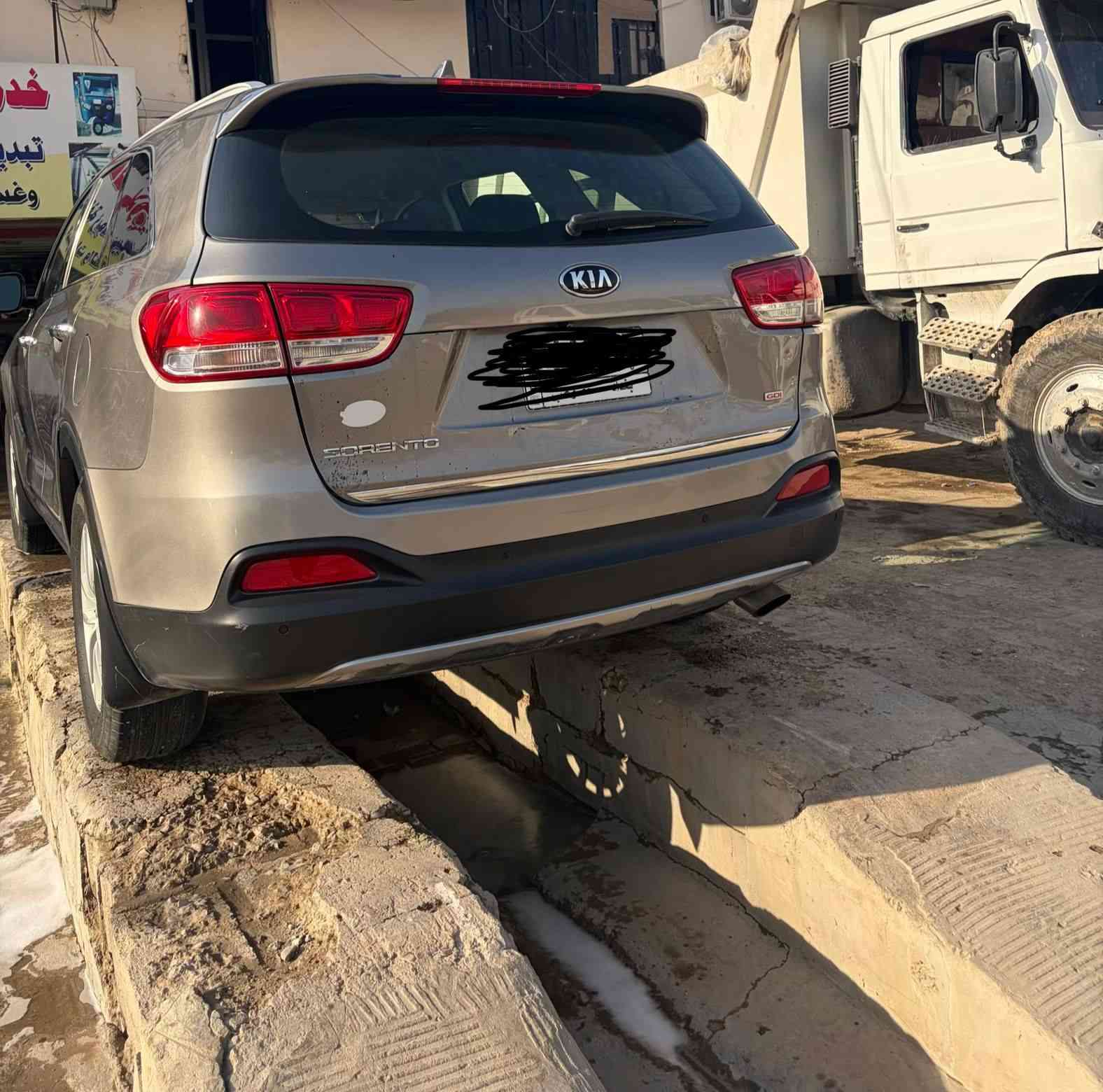 سورنتو ٢٠١٨ وارد امريكي
محرك ٢٤٠٠ 

٤ سلندر

حادثها صندوق ودعاميه خلفيه 

فقط

بيها بارد بالباب الخلفي عكس سايق 

ماشيه ٧٣ الف ميل 

وباقي تفاصيلها مكفوله 

المكان / بغداد / البلديات

التواصل / ***********
