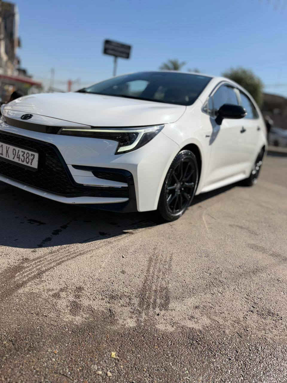 السلام عليكم
تيوتا كورلا موديل 2025 بلاك ادشن

فول مواصفات 

كشتات جلد داخل احمر

كراسي كهرباء تحكم ستيرن جهتين

اوتو عواد 

سايد بريك بصمة 

توقف ذاتي

رادارات امامي خلفي جانبي نفطة عمياء 

إشارة ترحيب

بصمة تشغيل

 فتحة سقف 

السياره ع وضع الشركة 

ماشية 12

 العنوان بغداد 

***********
