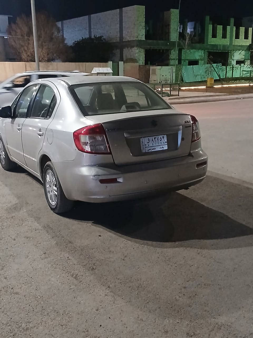 ساسوزكي sx4 2013 ياباني وارد خليجي 
مواصفات عادية 
بيه بابين صبغ بدون معجون بيه مباوك بجاملغ خلفي ابيع 3 قطع صبغ شرط بدون معجون وبدون ضربه شرط السونار بيه جراد سيارة  
مكينه كير حداديه تبريد تدفئة تخم تاير دوشمه نظيفه جاهزه من كلشي السيارة ماشية 175 سيارة  نظيفه جديده سيارة كارتون 
سعره ٨٠ وبيه مجال بسيط ***********
