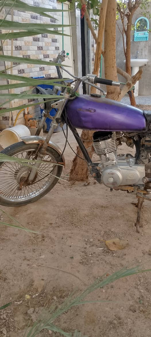 سلام عليكم دراجه اللبيع ايراني ادوات السعر 250 وبيه مجال ***********
