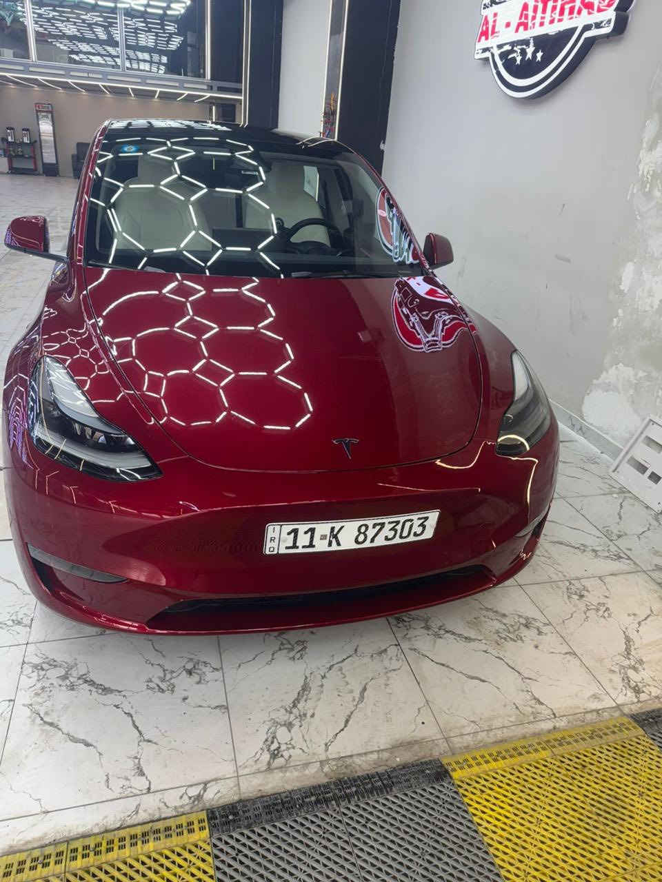 السلام عليكم
تيسلا مودل Y للبيع
موديل 2024
دبل ماطور -لونك رينج
ماشيه 24 الف كيلو 
حادث قبغ جنطه وجاملغ الخلفي الايسر 
السياره بدون ايربك
كشنات ابيض(تلبيسه بلاديه)
مغلف بيبان ثنين الاماميه والجاملغات والدعاميه والبنيد واللايتات  افلام حماية(PPF) من امريكا نص السياره مغلفة
السيارة جديدة بمعنى الكلمة
السيارة باسمي وعلى ايدي اني كصيتة من امريكا
السعر:245 وبيها مجال
للاستفسار:***********
