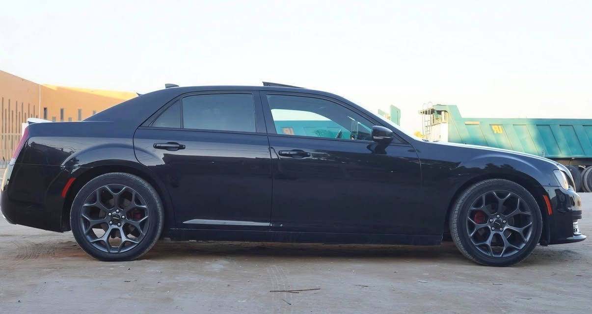 كرايسلر 300s كلين تايتل كندي
موديل 2015
الفئه S 
عداد 81 مايل 
الوحه دهوك بسمي سنويه ل2030 هزه جديده 
بانو راما 
رادار جانبي 
نقاط عمياء هيتر مرايا جانبيه 
حساس أمامي خلفي 
كاميرى 
اشاير مرايه 
شفتات استيرن
تدفئه تبريد كشنات
دمام خلفي 
حداديه وكالة تخم تاير جديد 
السعر 240 وبيها مجال بسيط 
متواجد واتساب ***********
