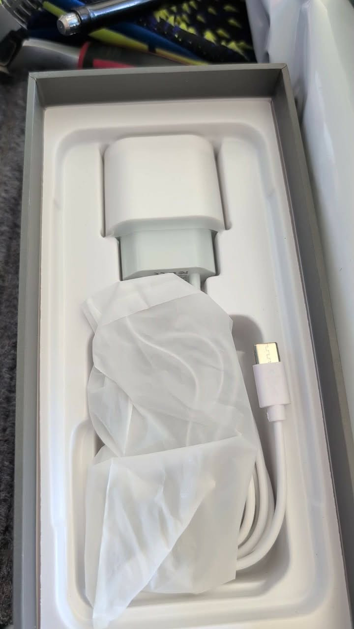 تلفون كوبي 
شغال وعلى الفحص تاخذه 
50 الف 
اول تم بالخاص وبالعافيه


**إذا كنت صاحب هذا الإعلان وتريد حذفه لأي سبب، رجاءا أرسل رسالة إلى الدعم الفني**