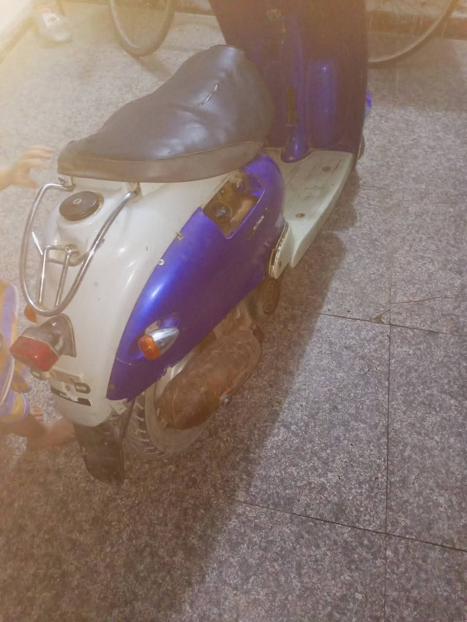 مصر يه البيع شلع ومشي كله شغاله نقص بس باتري مابيه كهربائيات كله شغاله 225 وبيه مجال ***********
