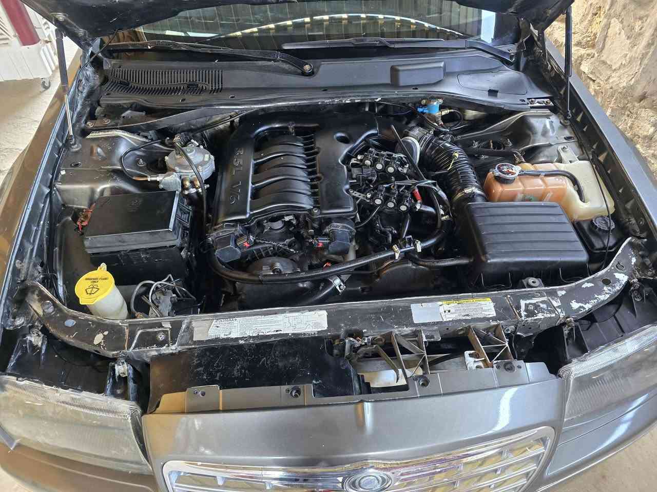 السلام عليكم
 اوباما موديل 8 مصبوغه عام جماليه جاهزه 
 مكفوله من الكلبه والضربه القويه منضومه غاز بيها 
سنويه وهزه ورقم جديد مراوس بسياره عاليه
 وانطي الفرق اقساد كل شهر  5 ورقه 
***********
