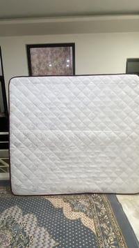 دوشك نفرين • نضيف • قابل تفاوض