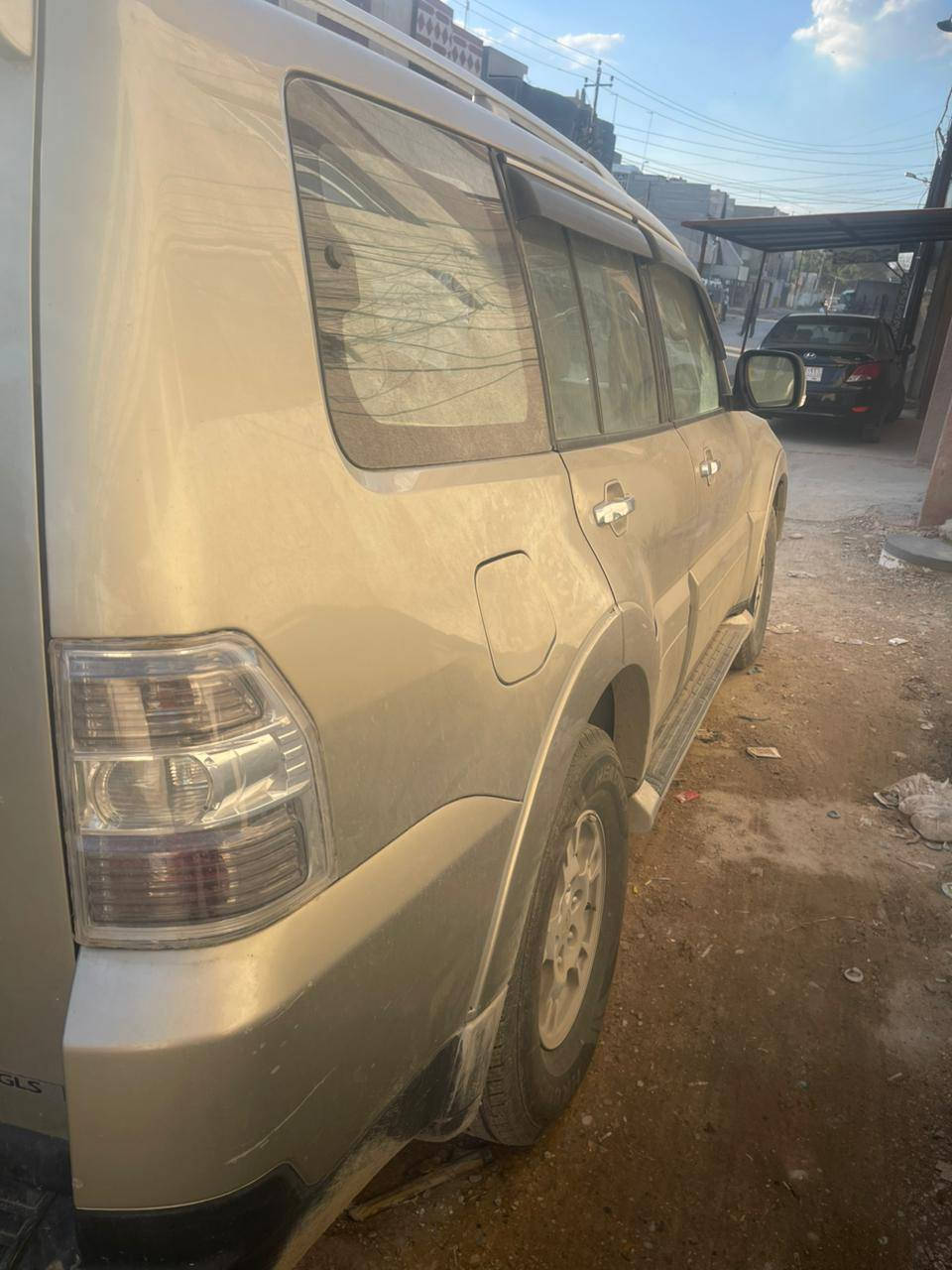 للبيع  او مراوس باجيرو 2008 
مكينة 3800
7راكب 
مري شفط
3قطع تبريد 
شاشة 
كامرة
حساسات خلفيه 
تحكم ستيرن جهتين 
4x4فور ويل 
كير مكينه خير من الله 
مكفوله السياره 
هزه وسنويه جديدة 
رقم بغداد انكليزي 
العنوان بغداد 
السعر 110 وبيها مجال 
ملاحظه كلش وسخه يرنادلها غسله معدله 
رقم صاحب السياره *********** يوجد واتس اب غير متواجد ع الفيس
