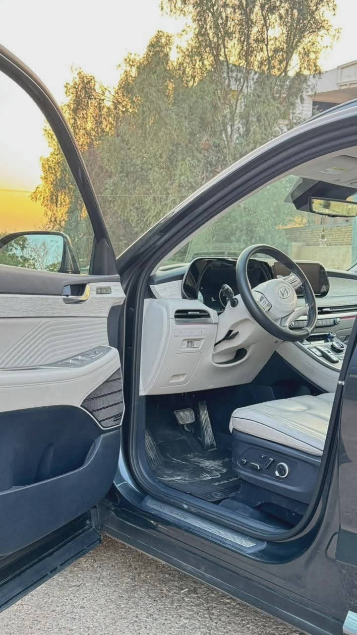 باليسايد كليكرافي 2024 ماشية 53000km 

السياره جديده اخت الزيرو 

المحرك  3800

المواصفات:

داتا شو

حساسات ورادارات 360 درجه

5 بصمات

الصندوق كهرباء

كشافات Led

لايتات وبك لايت Led

ويل حجم 20

بانوراما

7 راكب

المقاعد كلهه كهرباء

المقاعد كلهه تدفئة و تبريد

مقعد السايق مساج 

مقعد السايق خزن ميموري 

قيادة ذاتيه

نقطة عمياء

تدفئة ستيرن

التبريد بيانو

4x4 فور ويل

اكثر من وضع قيادة

sport

smart

eco

snow ثلجي

فورويل

توقف ذاتي

كامرات 360 درجه

انارة ولدات ترحيب

شفتات بالستيرن

المراية الوسطيه تعرض فيديو فول HD 

تحكم ستيرن جهتين

بالبصمة السيارة تتقدم وترجع وتشغيل عن بعد

اوامر صوتيه

وبعد بيهه هواي مواصفات

للاستفسار 
***********
