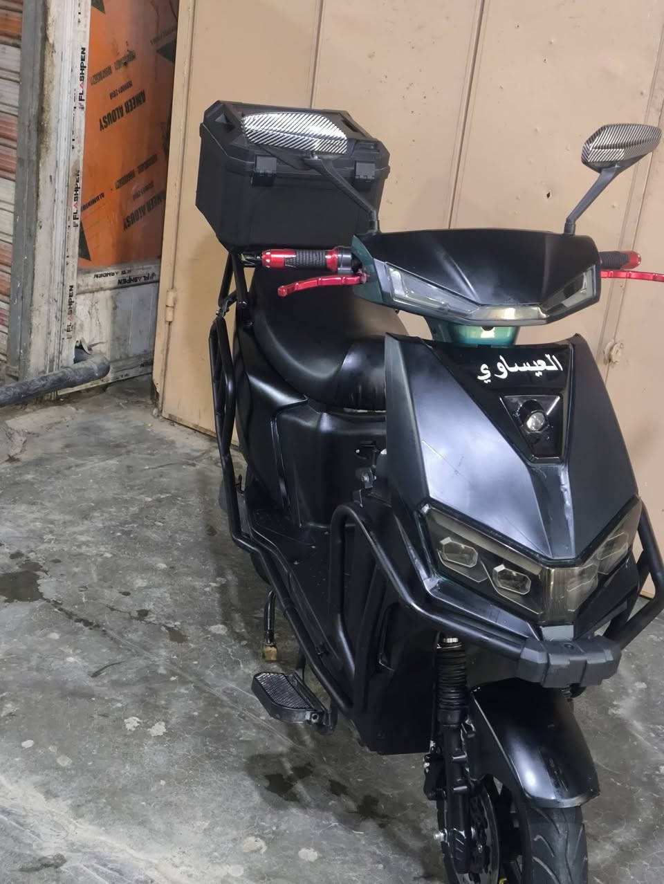 سلام عليكم 
موجود دراجه شحن سكنس موديل 25
سرعه فعليه 80
دراجه نضيفه 
سويج 2
مفتاح جنطه 2
بصمه 2
كارت 2
مغلف فابلون اسود طافي⬛
بطاريات ما مبدل بعده عل وكاله جديدات
لايتات زنون ويا +قواعدهن 
كفاله عامه للدراجه 
تواصل واتساب ***********
او تواصل خاص
