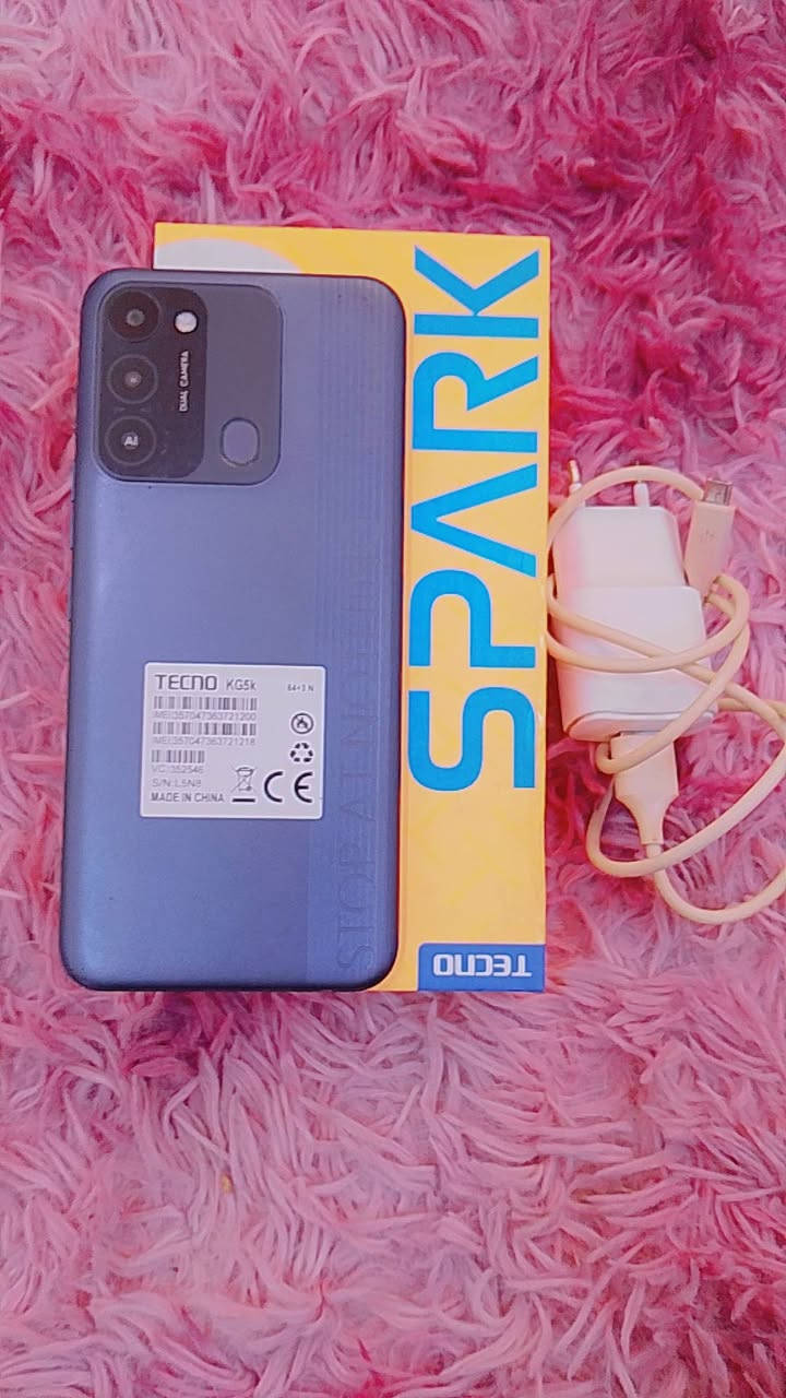 السلام عليكم موبايل للبيع جديد ما مفتوح ولا ملعوب بيه هو وكرتونته وشاحنته عرض 85 مكانه بغداد الامين الثاني ***********📞
