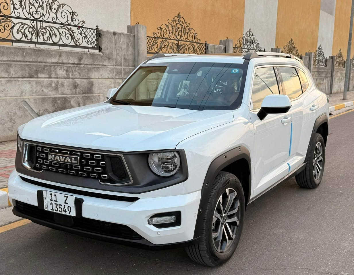 السلام عليكم ، هافال h7 ، موديل 2026 ، زيرو ماشية 4000 كيلو فقط ، مراوس مع تانك 300 ، عنواني بغداد المشتل ، الاتصال ***********

