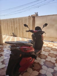 موطور شحن للبيع نظيف مستعمل قليل السعر مليون و٥٠ وبي مجال قليل استفسار...