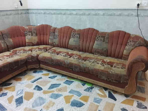 ديوان خشب عراقي 
زاويتين 9 امتار 
350 وبي مجال 
حي السماح 
***********
