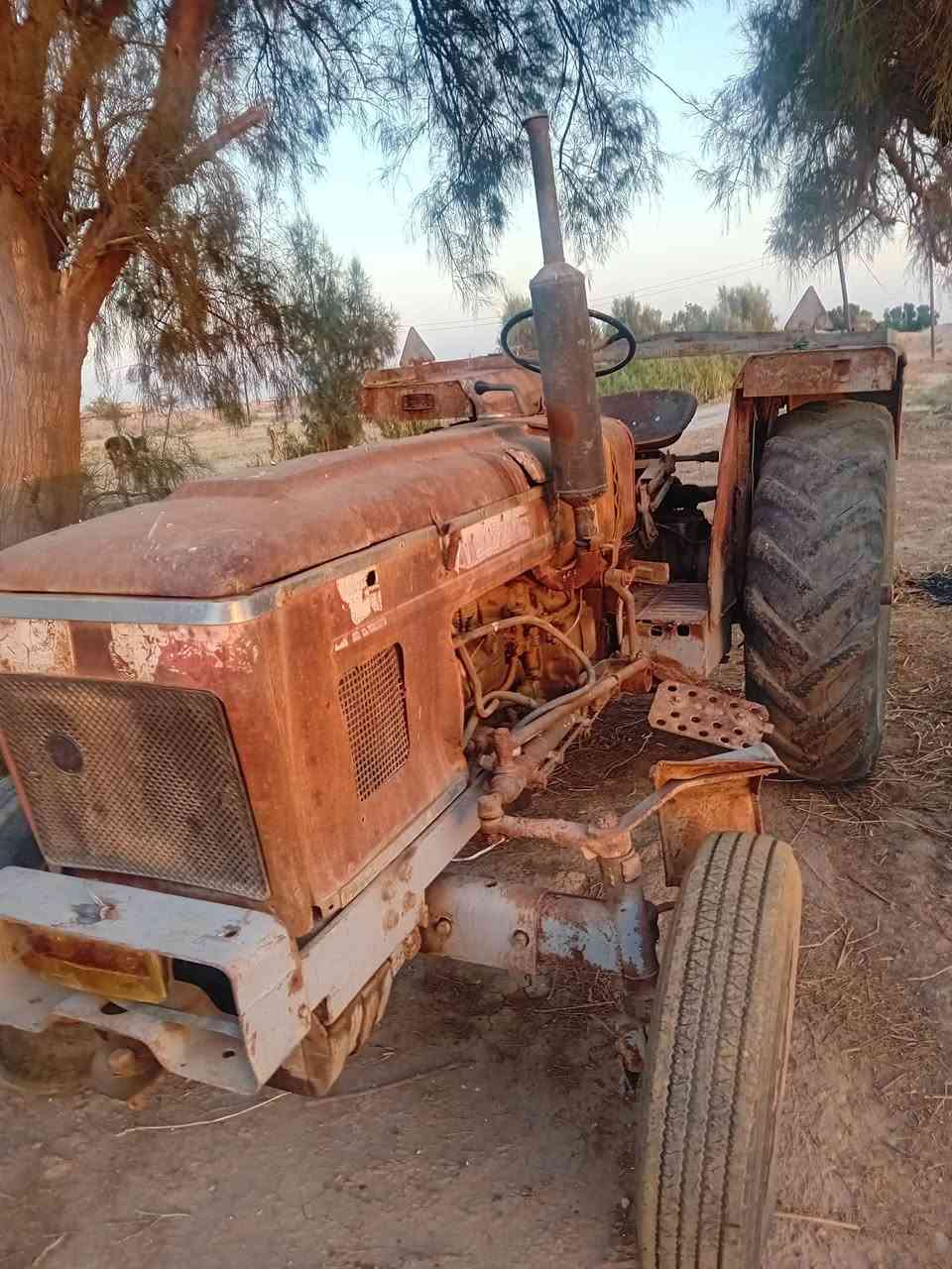 عنتر ٨٧ بدون 
تايرات نظيفة محرك لاصرف ولاتبخير
باور ستيرن 
نكرة سلف مكينة جاهزة
وراهة فدان فقط العنوان اللطيفية الدايرة
رقم الهاتف***********
رقم الهاتف
