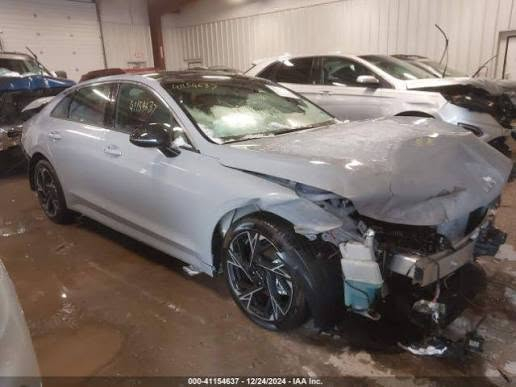 السلام عليكم كي فايف موديل 2025 GT LINE فول مواصفات مكينه 2500 سمارت نضامين جي دي اي و دوش كير 8 نمر AT السياره خير من الله حادث سطحي بدون دواخل لاشاصي ولا لغود والصور بالمنشور الون سمنتي مميز داخل احمر السياره ماشيه 20 السياره سعره كلش مناسب خابرني وتدلل المكان بغداد حي الإعلام رقم الهاتف ***********يوجد واتساب غير متواجد على فيسبوك
