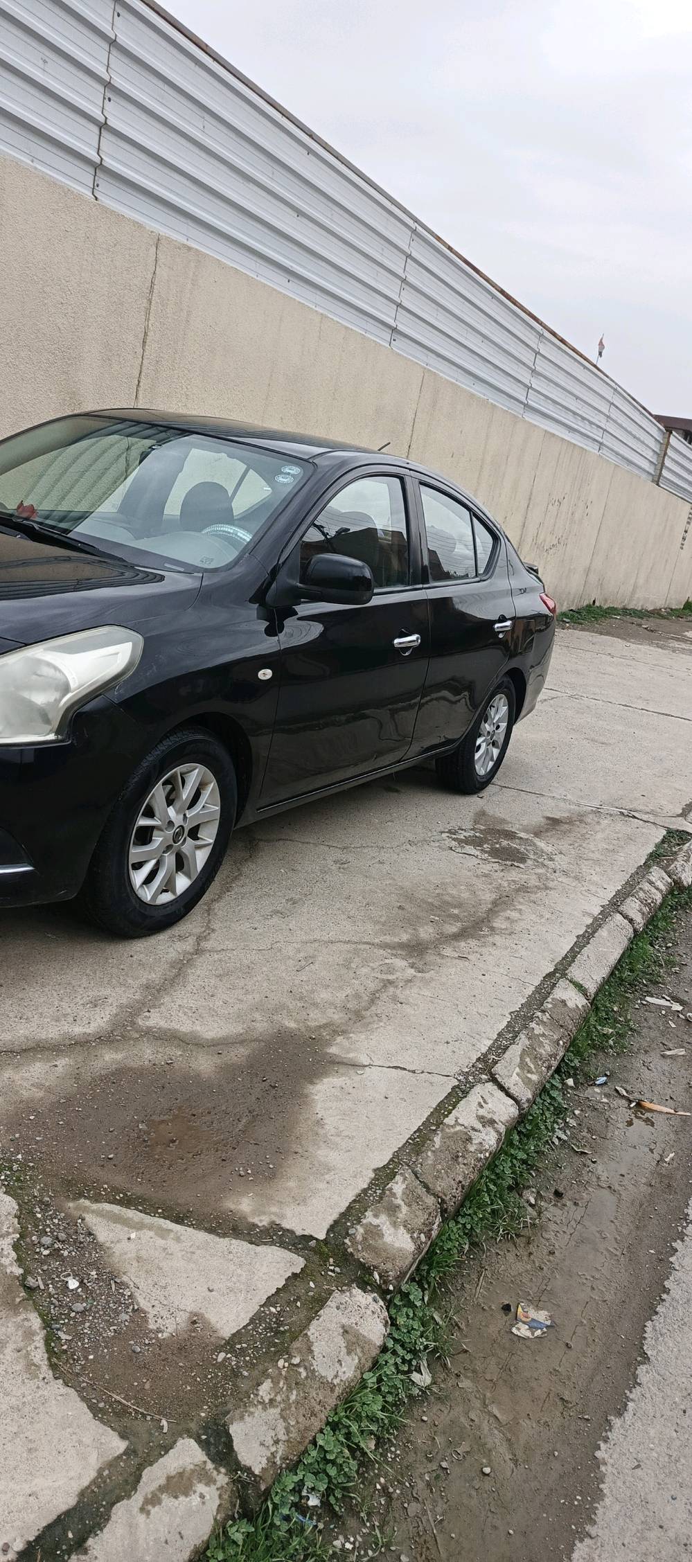 السلام عليكم الحلال للبيع 
‏نيسان صني موديل 2016 وارد خليجي 
‏استيراد خاص اعلى موصفات تجي موصفات 2024
‏گير ومحرك شرط گير توماتيك  
‏تبريد 🥶 تدفئة 🔥  
‏تبريد قطعتين 
‏تكية وسطية 
‏حساسات خلفية 
‏نظام abs 
‏شاشة وكامره 
‏جامات 4 كهرب 
‏رقم مسطرة دولي بسمي شرط التحويل فقط 
التواصل *********** بي واتساب 
‏السعر 110 وبيها مجال وكلشي اكو بل سوك تحياتي 🫡