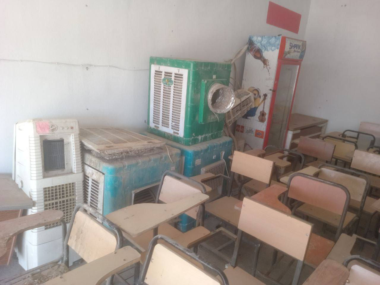 اغراض مستعملة ونظيفة للبيع للاستفسار الاتصال على الرقم ***********
