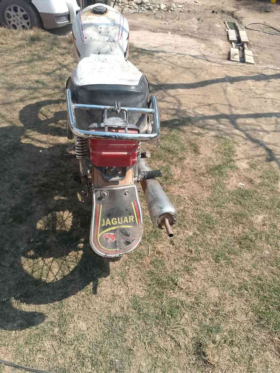 ماطور يراني للبيع اربعه گير 99999معمر جديد موديل 2019السعر 150تواصل عله هاذه الرقم ***********
