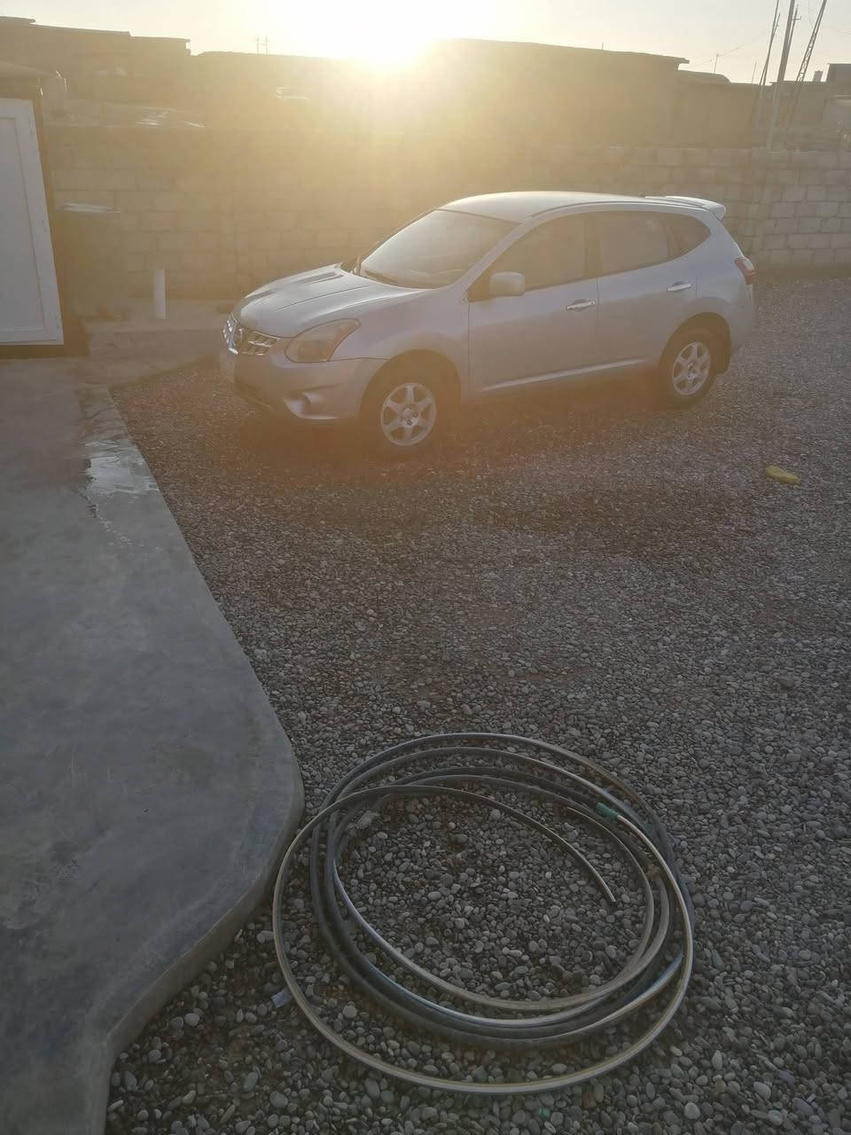 سيارة نيسان روج 2010 شرط گير ومحرك سياره نظيفة شرط التحويل سنوية 2027 السعر 80وبيها  ***********//***********
