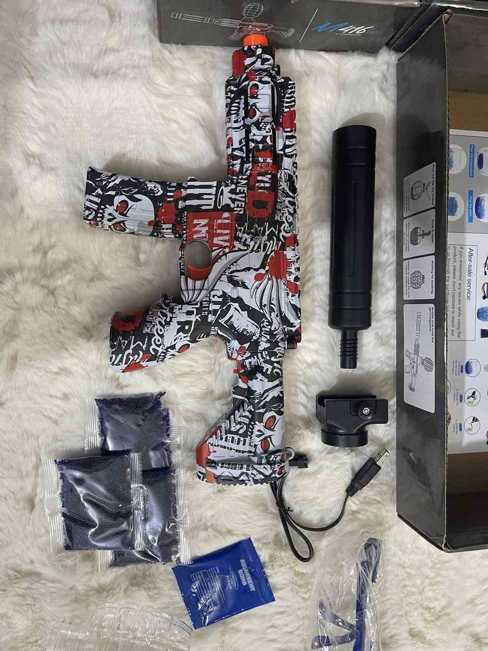 رشاشه، صوت الرشاش عالي، بطارية ليثيوم قابله للشحن، تجي بالالون مختلفه، وتجي وياهن نظارات حماية، طريقة الاستخدام أتابع التعليمات الي تجي بالبوكس، تجي وياه مجموعة حبوب هذه الحبوب تتنكع بالماء فتره، لحد ما تكبر بحجم معين، تخليها بالرشاش وتستخدمها، 
ملاحظه اللعبه +١٤ يعني مو تشتريها لعمر ٦ سنوات، بس هيه عموما الكرات غير مؤذية لان مائيه. 
سعر القطعه الواحده ب١٥، قطعتين ٢٥، التوصيل ٥


**إذا كنت صاحب هذا الإعلان وتريد حذفه لأي سبب، رجاءا أرسل رسالة إلى الدعم الفني**