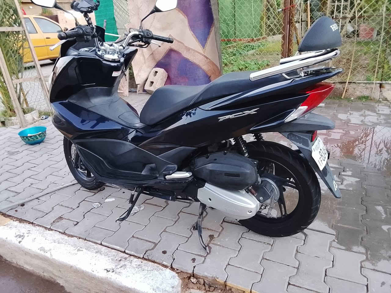 Pcx جيل ثاني 👌🏻

كفالة عامة 👍

ما صارلهة هواي  نازلة من الرمبة💥

دراجة مال جناي ممتعوبة 🛌🏻

شراي يتواصل ***********
