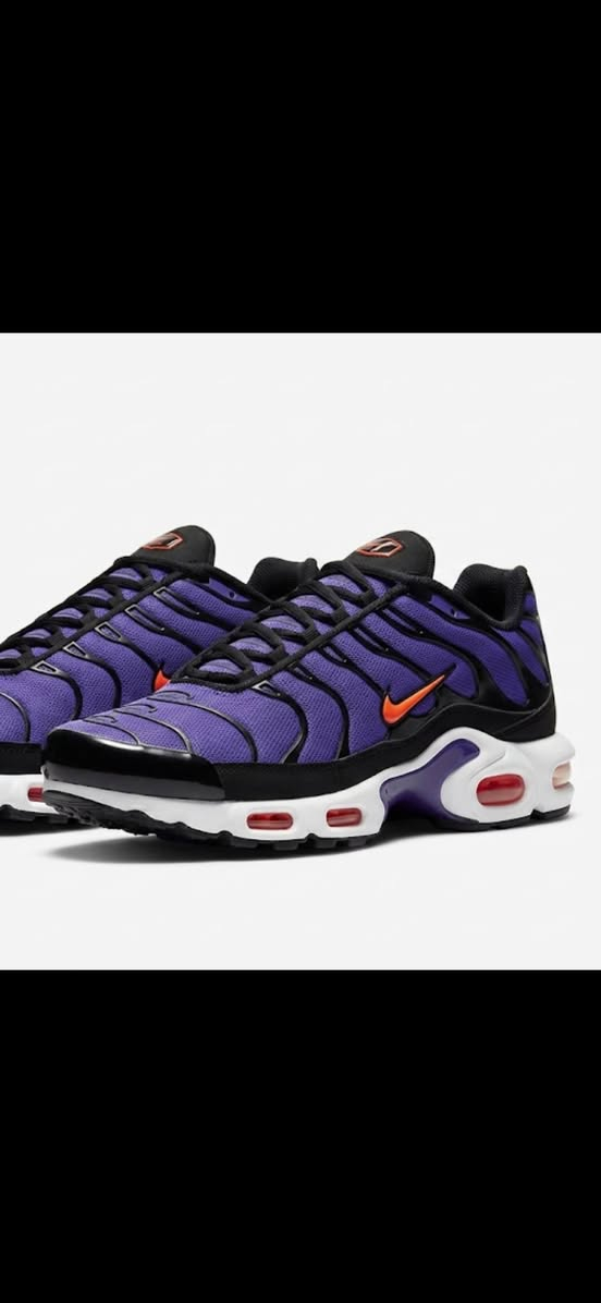 حذاء Nike Air Max TN
النضافة 100% غير مستخدم 
القياس 43
السعر 30 الف   
(***********)
