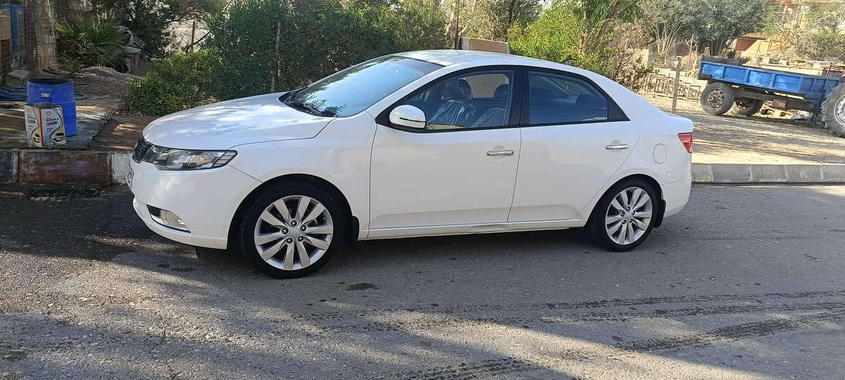 ️ السَّلَاْمُ‌ ‌عَلَیْکُم‌ 
ســیراتو 2013 خلیجی محرك 1600 دوش رقم سلیمانیه بسمی  مــڪفوله ضربه و️ صبغ بیها تحکیل ب راس البونید بیها شخط بل باب باقی مـڪفوله ســونر مرفق ماشیه 180الف ڪیر مـحرك مـڪفولات البرغی مامفتوح لاصوت ولابخار رقم انکلیزی سنە ویه جدید لحد 2031 هزه جدیده ترید وکاله ترید تحویل مواصفاتها   داخل اسود شفتات بل استیرن تحکمات حساس ای بی اس یدات نیکل بلادی ویل 17 لید نهاری اشایر بل مری مری شفط  کیج حماوە کیر6 نمره سیاره جاهزه مبیها ای نقص مـڪان
السیاره قضاء ڪلار
*********** كيفري, ديالى
