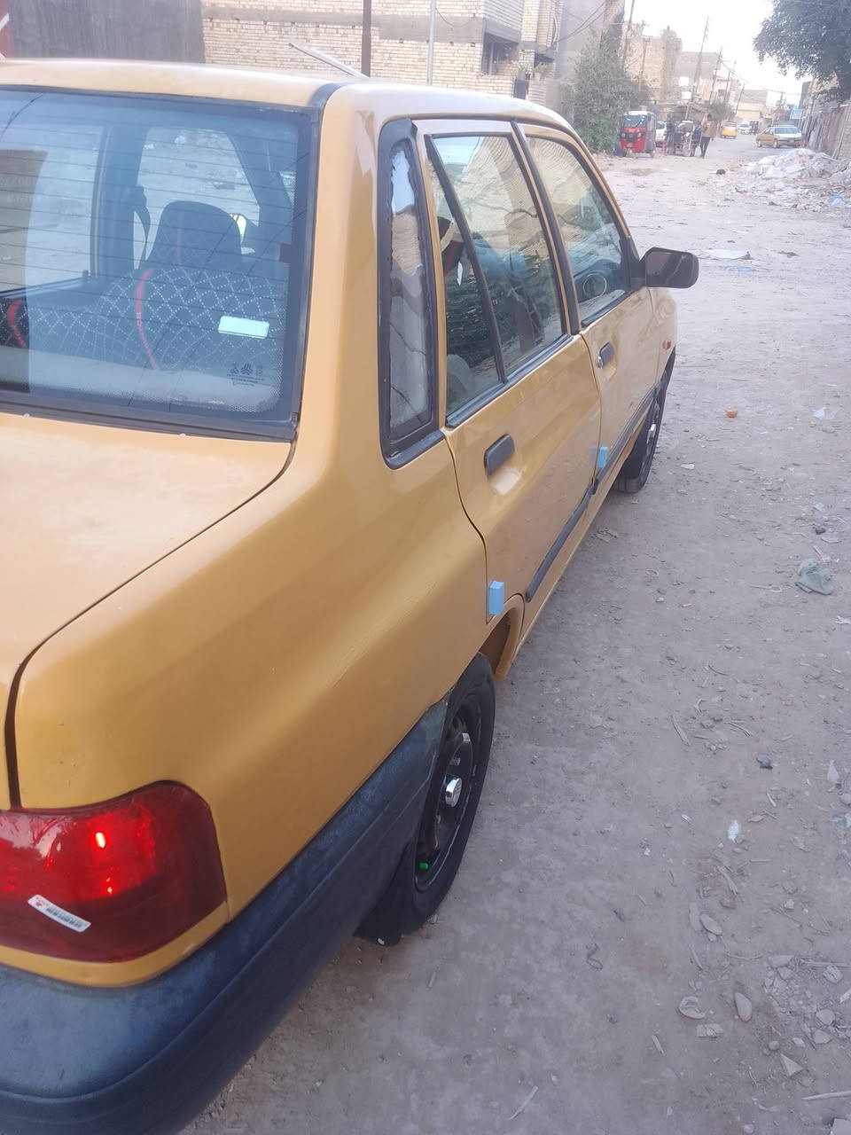 سلام عليكم سايبه للبيع موديل 2012 سنويه جديده لحد 2031مصفره هيئه وغرامات بدون حادث جاهزه الشارع مكينه جديده مابيهه لاصبغ ولاحادث ع وضع تحمل تاير جديد كهربائيات شغاله كلهم  شركه مكاني بغداد سعر 33/بيهه مجال ***********
