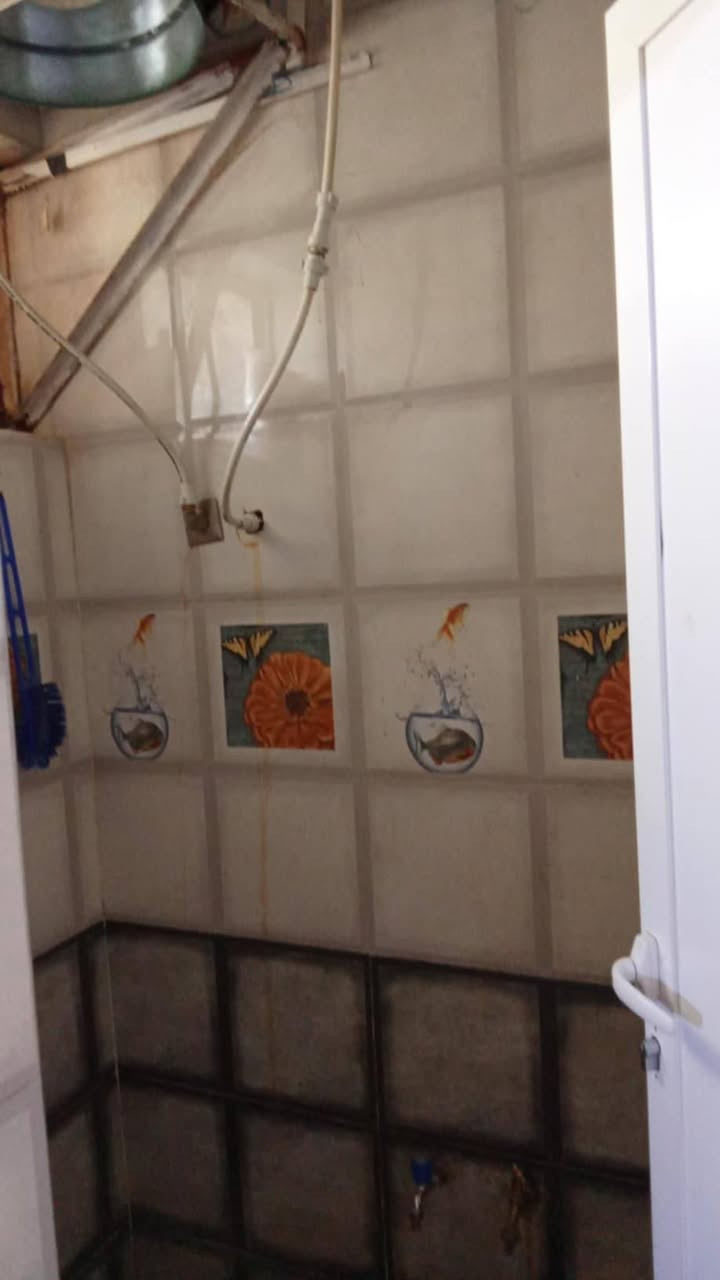 🌺اللهم صل على محمد وال محمد🌺

#دار سكن في حي الزهور خلف محطة البنزين خانة

#المساحة 125 متر طابقين بناء حديث 

غرفتين وصالة وبراني ومطبخ وصحيات داخلية وخارجية 
والثاني غرفة وصالة وصحيات 

#السعر 120 

#ملاحظة العقار مطلوب 15 مليون للاسكان من ضمن السعر  الكلي

للاستفسار اكثر عن موقع العقار الاتصال على الارقام التالية او مراجعة مكتب عقارات المختار شارع زمزم قرب حسينية السيدة زينب عليها السلام مجاور عمارة ابو بسيم 

*********** يوجد واتساب 
*********** يوجد واتساب
