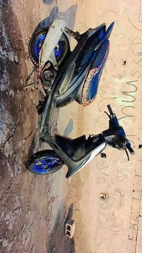 شباب دراجه ماكس للبيع بيها نواقص قليله مثل سلف مثل جبنه دراجه مفتوحه 4...