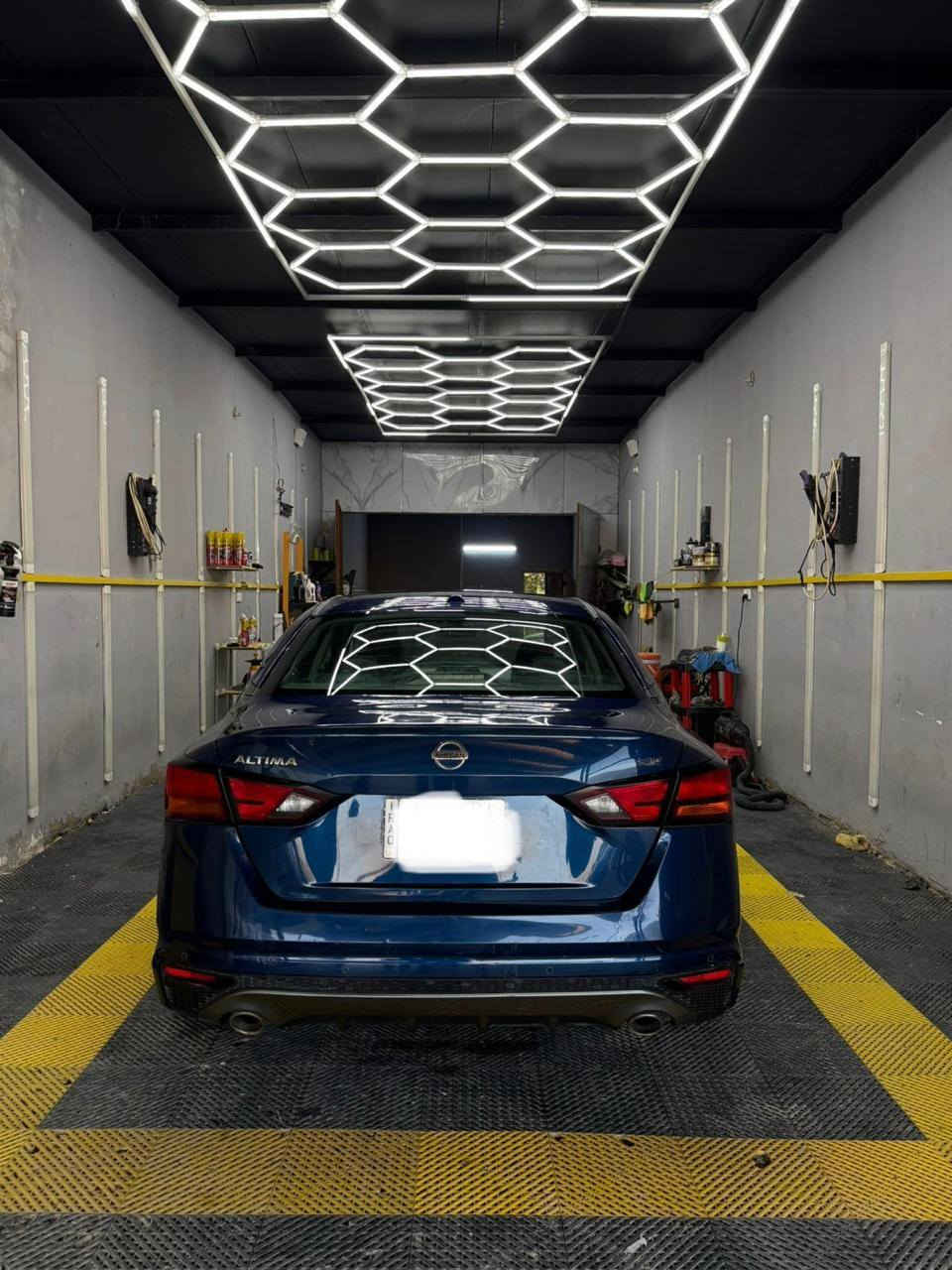 السلام عليكم
Nissan altma SR 2020 
للبيع السيارة رقم معوقين حجزها ينفتح بـ 2027
حادثها بنيد وچاملغ
مكانها الديوانية 
سعرها   110$
***********
