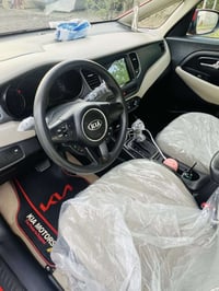 كيا كارنز للبيع موديل 15 ضررها بس بونيد رش خفيف وذا اكو مراوس بكامري ه...