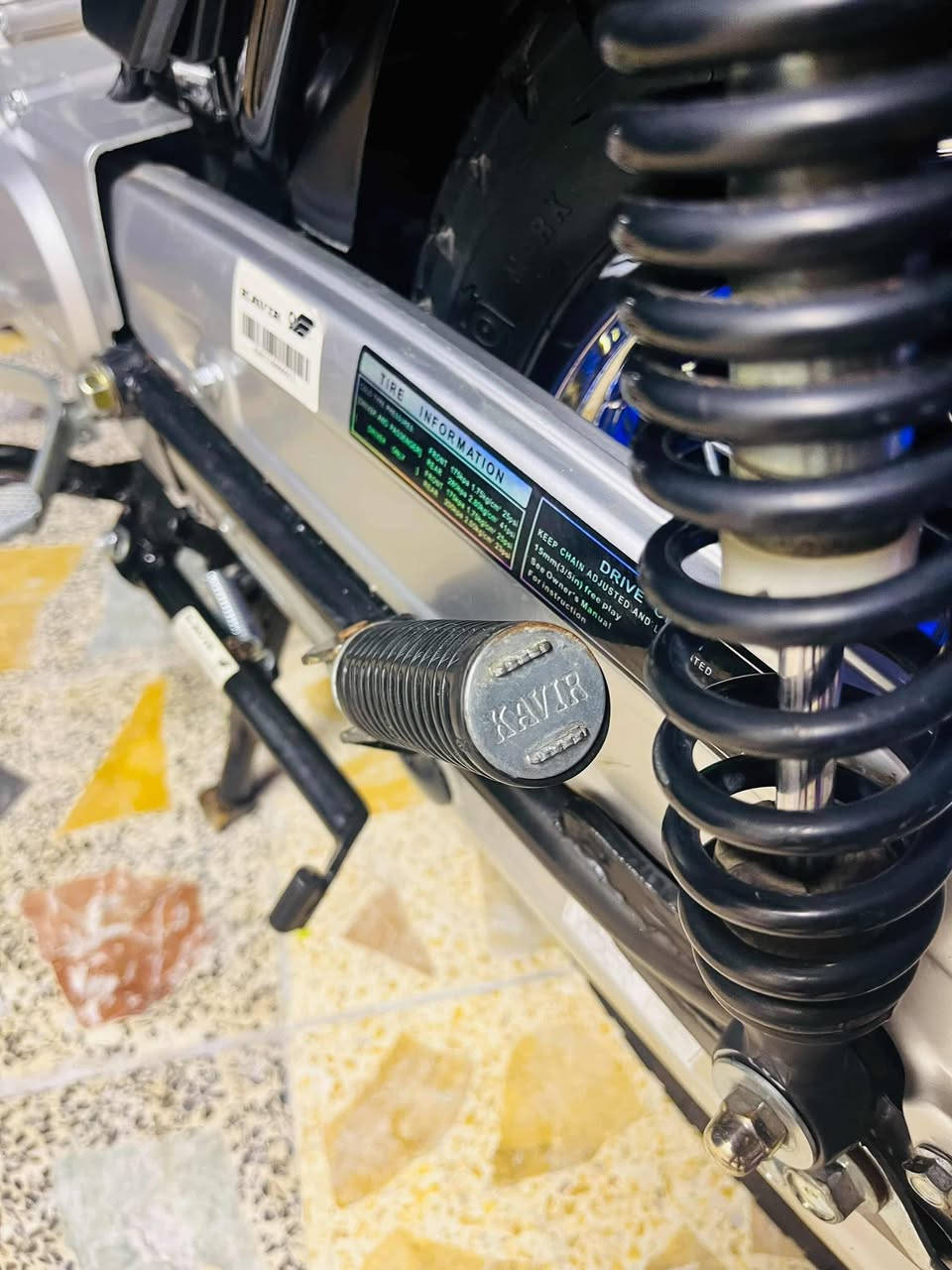 السلام عليكم دراجه كوير تلث قطع نوزل مطابقه للبيع كفاله عامه
الشراي يتصل ***********
