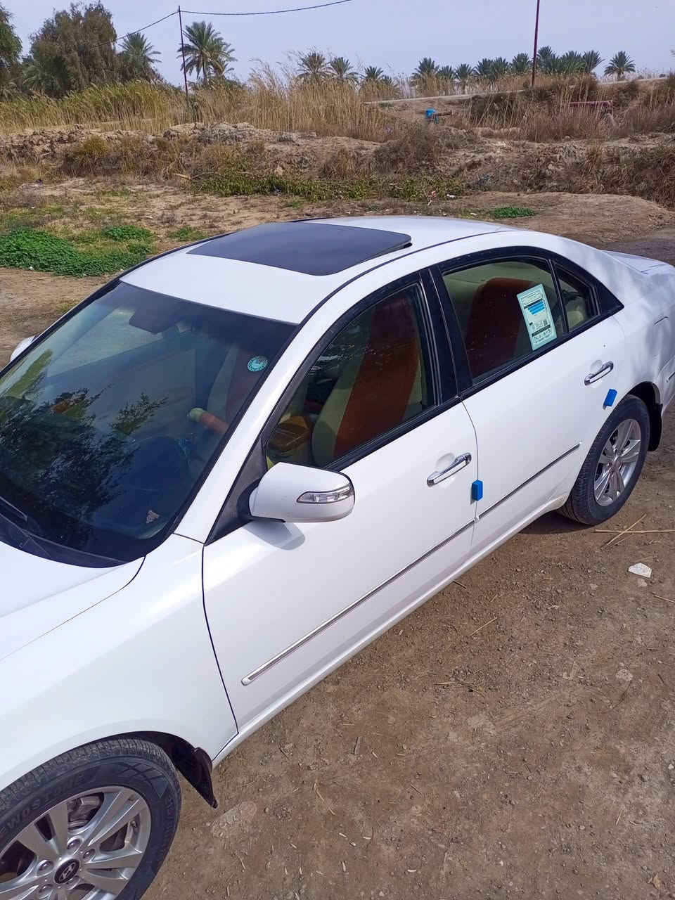 سلام عليكم للبيع سوناتا موديل 2011 سياره جاهزه من كل النواحي كير محرك تخم تاير تبريد ثلج محرك 2000 رقم اربيل دولي تريد تحويل أو وكاله بيها قطعه صبغ بل جاملغ الخلفي بدون دواخل وشويه بل جاملغ الامامي صبغ بلاهلال 
السعر 127وبيها مجال العنوان واسط الزبيديه 
رقم الهاتف ***********
***********
