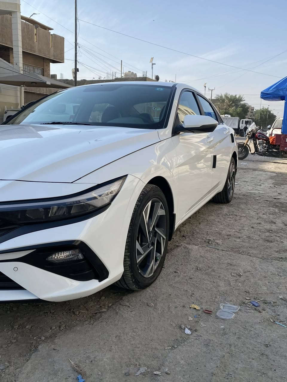 السلام عليكم 
للبيع النترا خليجي موديل 2024
       ((مواصفات فوول))
مكينه 2000
حساس امامي خلفي 
تشغيل عن بعد 
صندوق بصمه +يفتح ذكي 
فتحه سقف 
 شاشه دجيتال كبيره 
بصمه بابين 
تبريد قطعتين 
مثبت سرعة 
ماشية 73 الف 
السياره كفاله من دگت الجاكوج بيه 
السياره بحاله الوكالة 
(حالوب بسيط كلش )
السيارة بسمي (***********)
