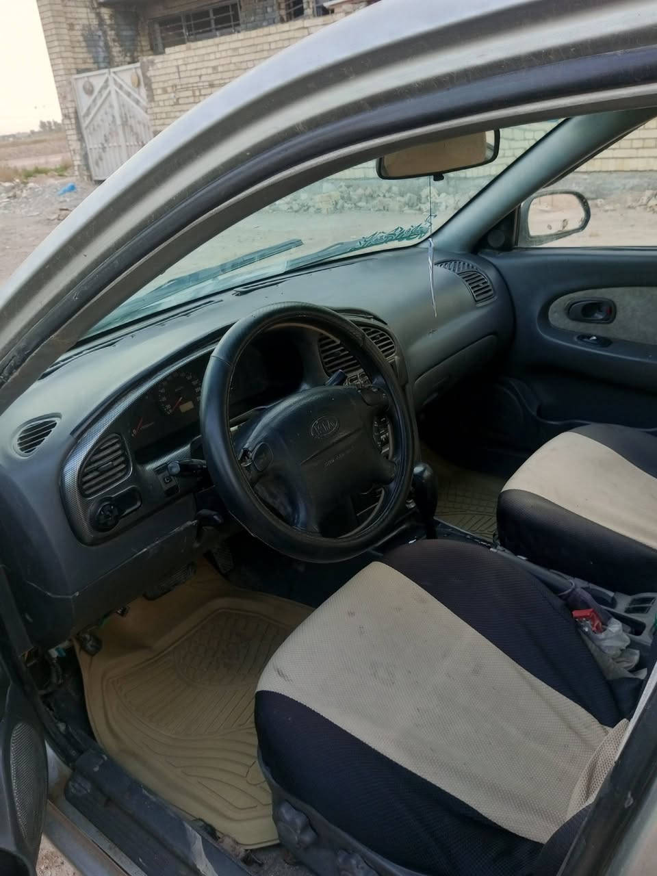 السلام عليكم سبكترا 2004مشروع وطني ب اسمي  كير اوتوماتيك مكفولة كير ومحرك
مصبوغة عام جمالية كاملة سعرها46 ورقة مكان السيارة بغداد حي الجهاد 
رقمي 
***********
