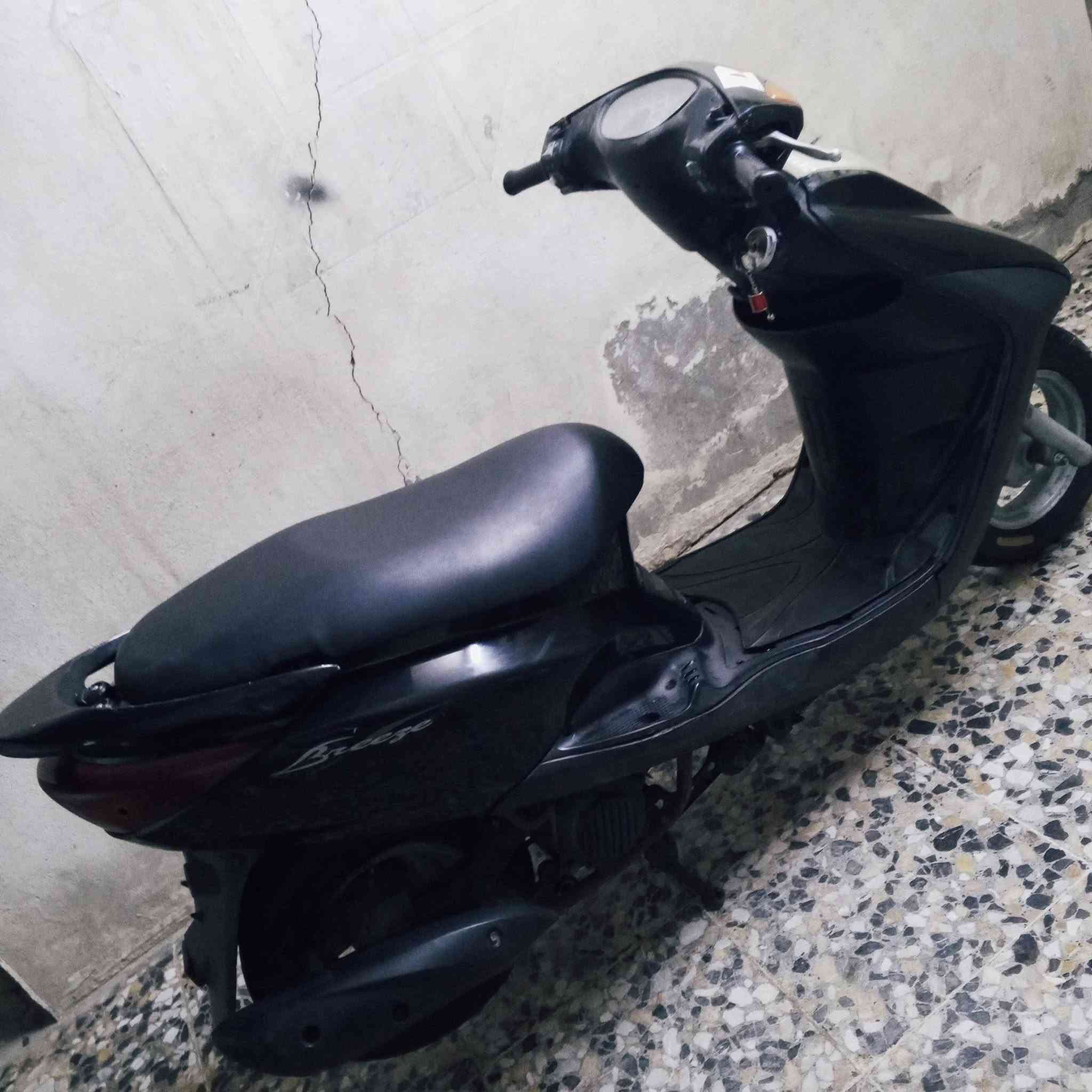 بريز كابريتر سرعته 140 كله بلديه وكله شغاله اي نقص مابيها درجه نضيفه لسعر 550 بغداد المشتل***********
