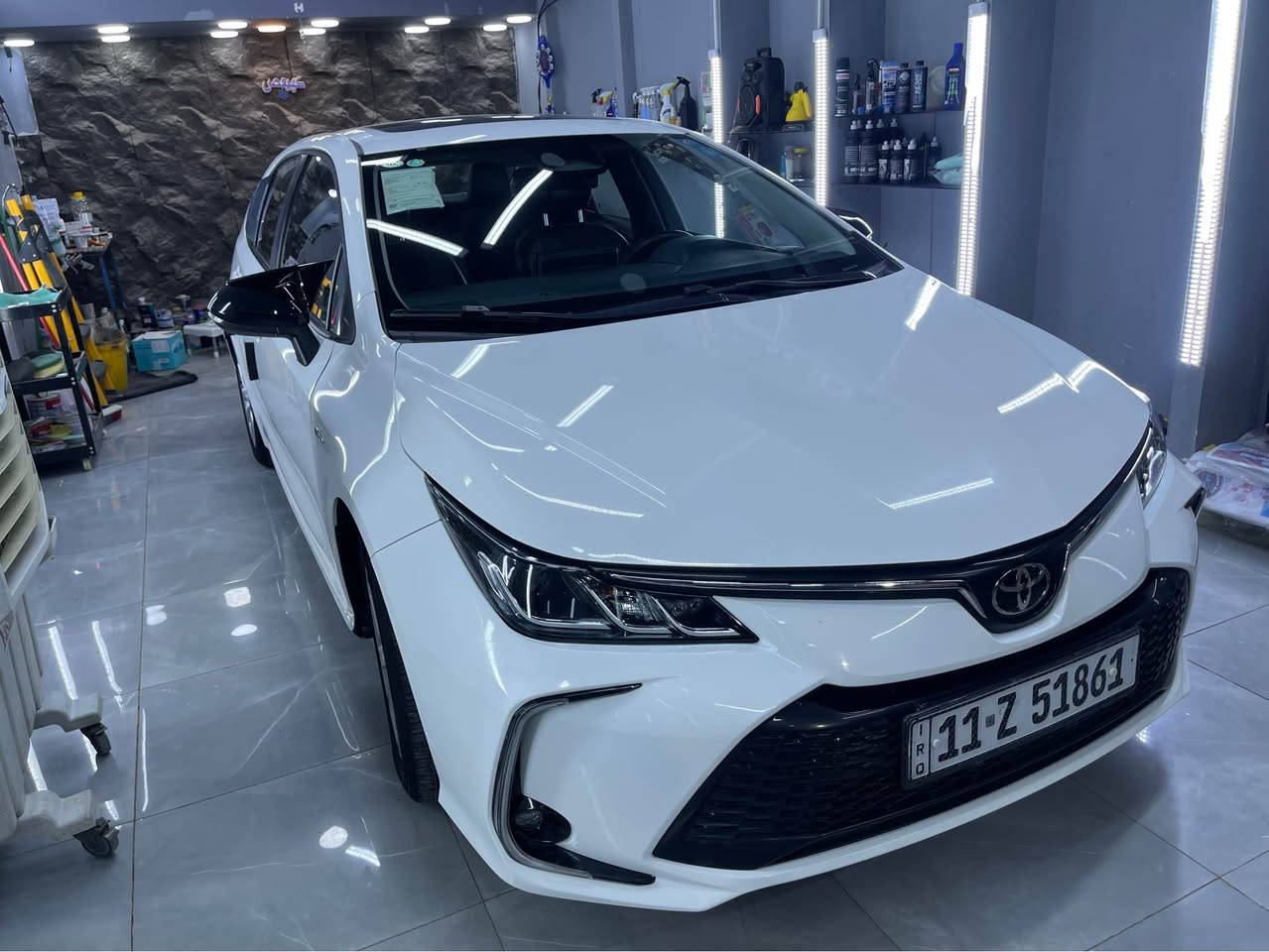 🚗 للبيع: تويوتا كورولا هايبرد 2025 – بحالة الوكالة (مكفولة) 🚗
لكل الي يدور على النظافة، الاقتصاد، والراحة.. للبيع كورولا هايبرد موديل 2025 سيارة توب وجاهزة من كلشي، مال بيت وبأسمي.
📌 المواصفات والتفاصيل:
 الموديل: 2025
 المحرك: هايبرد (قمة بالاقتصاد بيبسي ما تصرف!) ⚡🌱
 المسافة المقطوعة: 44 ألف كيلومتر فقط (مشي حقيقي).
 الحالة العامة: السيارة مكفولة كفالة عامة الصبغ، 
( فقط الدعاميات الامامية بيهة تكحيل بسيط بلزاوية عكس صفحة السايق ولخلفية بيهة صبغ قليل كلش هم الزاوية صفحة السايق )
💰 السعر والموقع:
 السعر المطلوب: 158 ورقة (وبيها مجال للشراي ) 🤝
 المكان: بغداد - الحرية
📞 للتواصل والاستفسار:
للجادين بالشراء فقط، يرجى الاتصال على الرقم:
📱 ***********
(السيارة جاهزة للتحويل وبوضع الشركة، تعال وافحص وين ما يعجبك) بغداد, العراق
