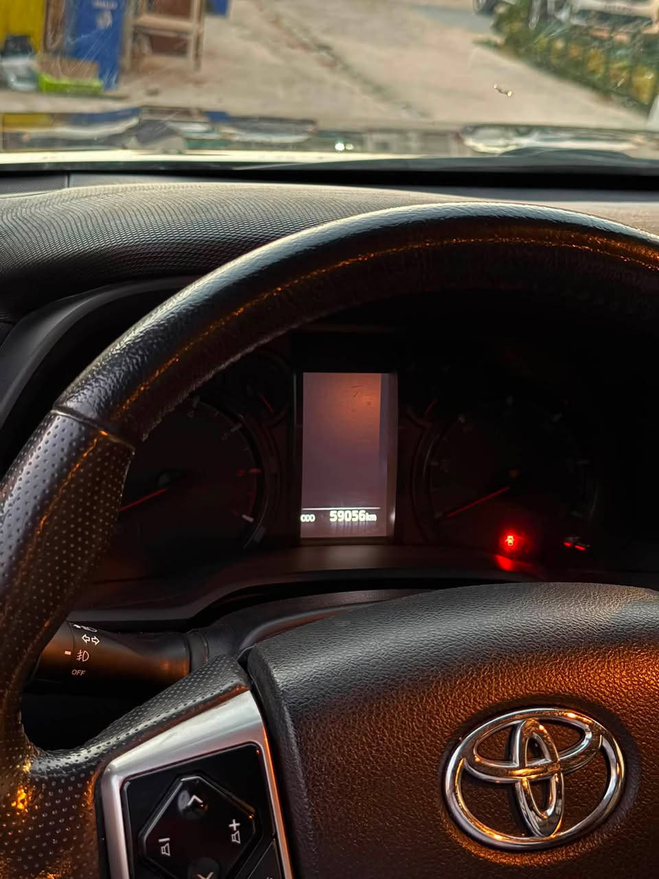 السلام عليكم 4RUNNER SR5 SE PRIMIUMM اعلى فىة
ماشية 59km
فول مواصفات فور ويل وبصمة وفتحة وكشنات جلد وكهرباء وتدفئة كشنات ومقود ورادار 360 وكامرات 360 وانظمة قيادة ومنحدرات وتحديد مسار  الخ 
السيارةمعروضة 270 ورقة 
ه / ***********
