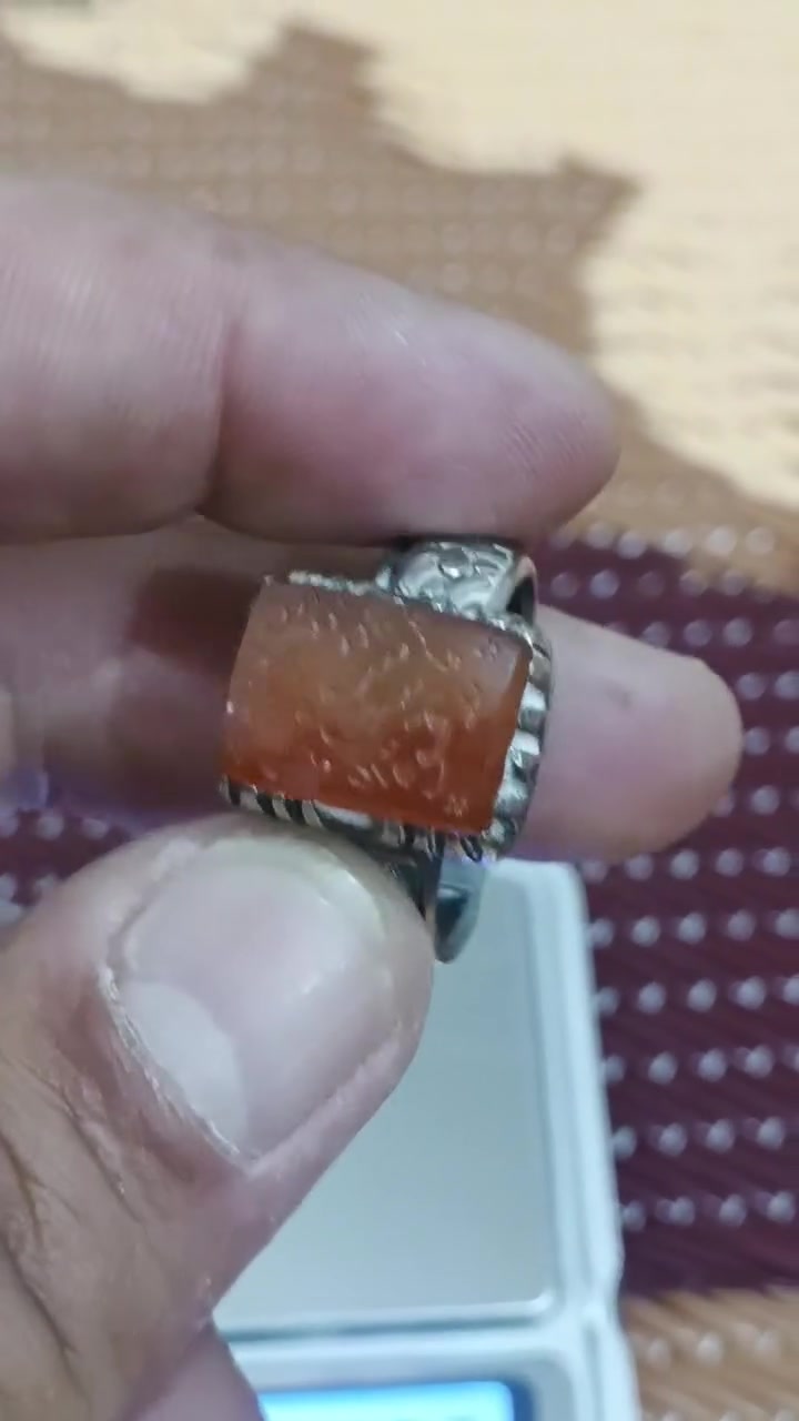 عقيق يماني قديم 55 الف بدون عمله حبايب يوجد توصيل كافه العراق


**إذا كنت صاحب هذا الإعلان وتريد حذفه لأي سبب، رجاءا أرسل رسالة إلى الدعم الفني**
