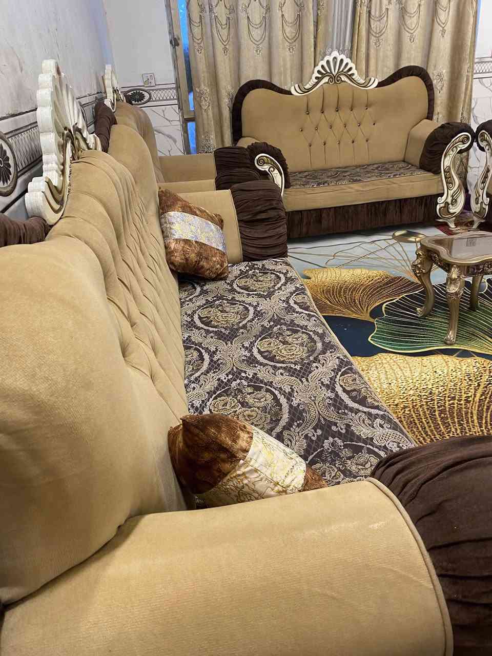 تخم ملكي 10 مقاعد مع طبله اخو الجديد اي ضرر مابي تسكام السعر 325 وبي مجال المكان كربلاء ***********
