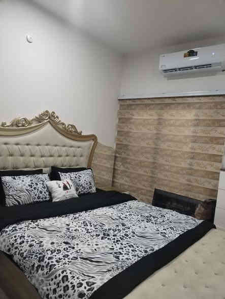 #فرصةاستثمارية

بيت في مجمع غدير كربلاء السكني 
موقع مميز امام حديقة عامة
مساحة 153 م طابق ارضي
كراج بالاضافة الى حديقة داخلية وخارجية
غرفتين نوم
استقبال
مطبخ موؤثث
سبالت في كل غرفة
السعر الكلي 195 مليون
مقدمة 140 والباقي يتوزع قسط على الاشهر 
للاستفسار مراسلتنا على الخاص
او الاتصال بالارقام التالية
***********
***********
