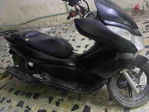 سلام عليكم بي سي اكس جيل لاول دراجه حلوه كفراتها نضيفه شلعه معدل تخبل دراجه بيها زنجيل فقط نكره سلف كهرابئيات كلها شغاله السعر800وبيها مجال العنوان بغداد ام الكبر ولغزلان فقط بيع متواجد فيس رقمي***********وتساب
