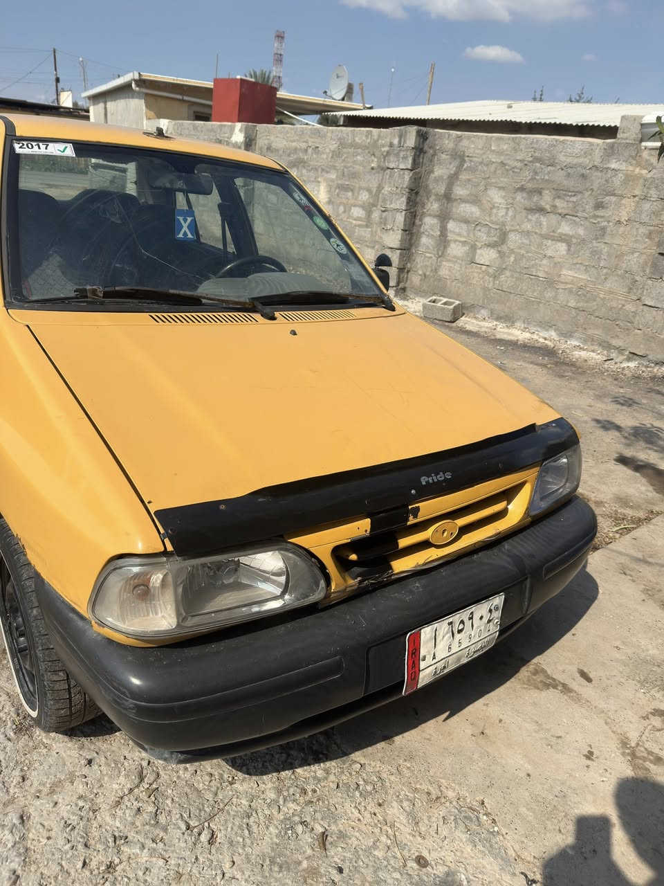 سلام عليكم شباب سايبه موديل 2017 كير ومكينه مكفولات شواصي حلوات ترايه حلو السياره السياره باسم شركة بالكرادة حره ممطلوبه سعره 15 قفل ***********
