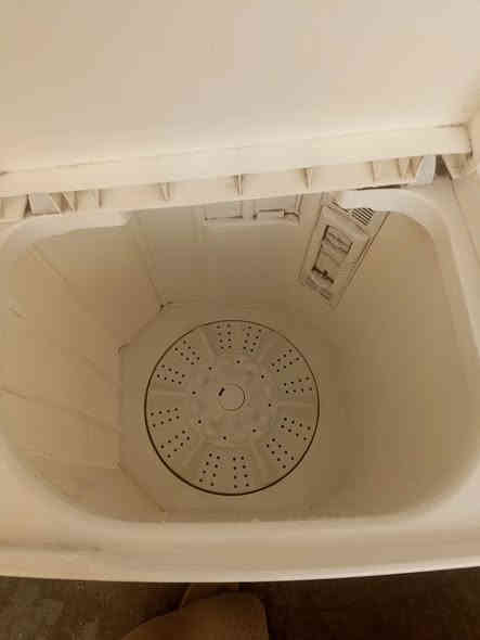 غساله نضيفه كلش للبيع 100 ومجال ***********
